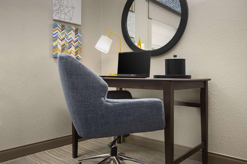 Hampton Inn Augusta Room photo