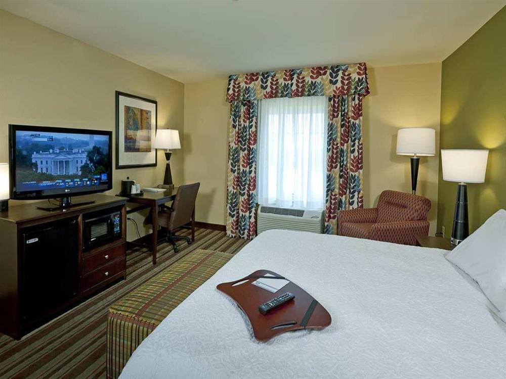 Hampton Inn Augusta Room photo