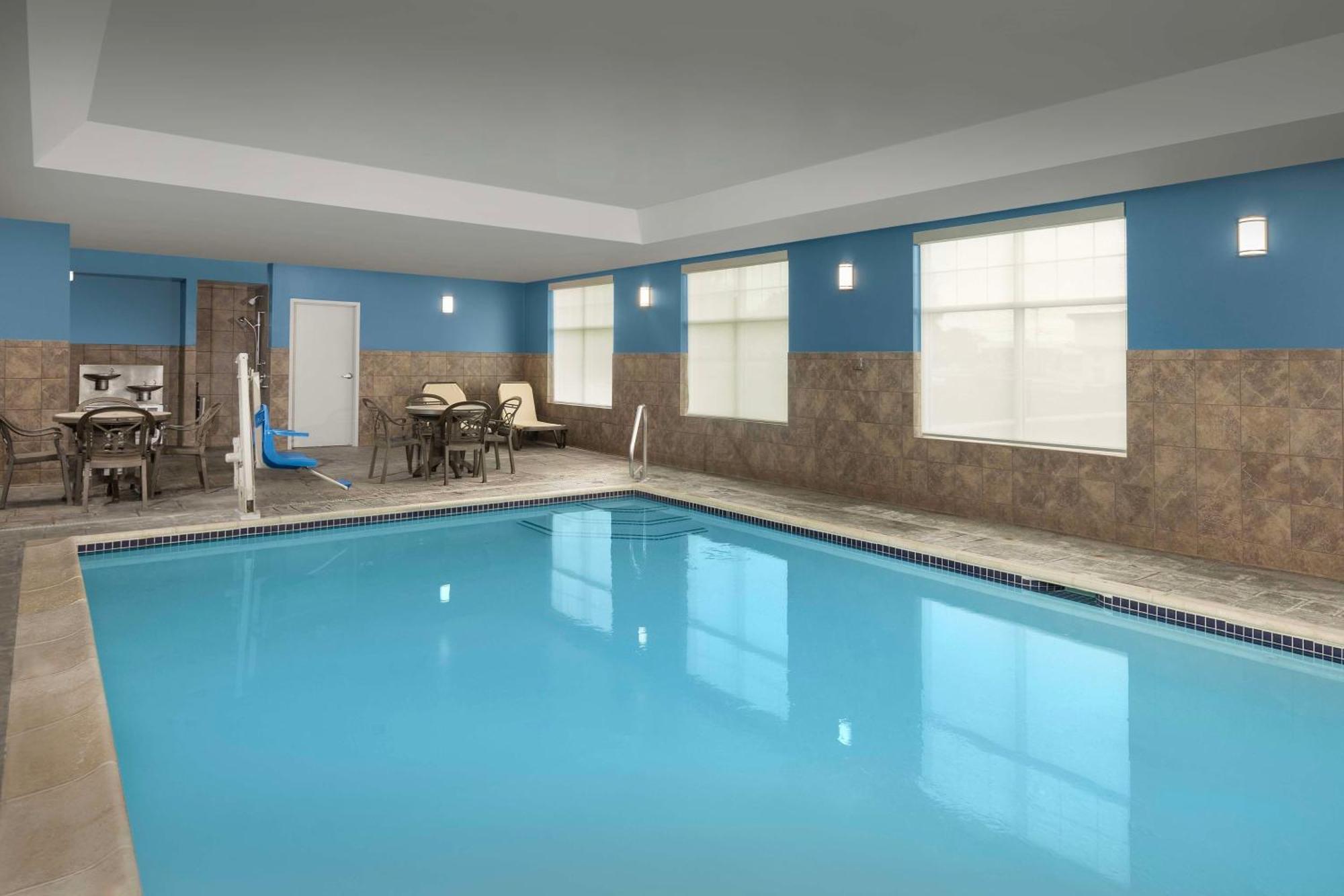 Hampton Inn Augusta Exterior photo
